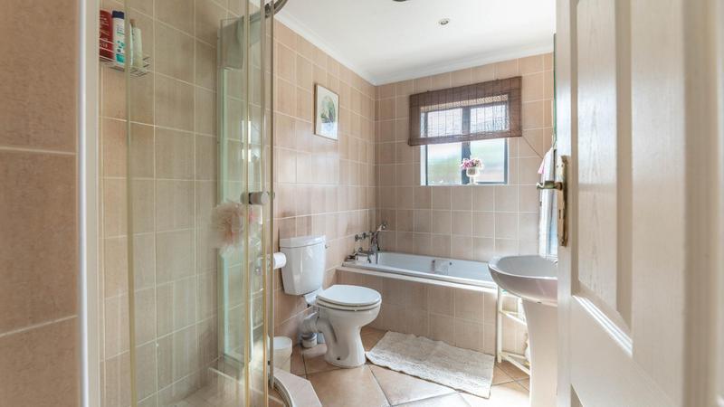 3 Bedroom Property for Sale in Atlantic Beach Golf Estate Western Cape
